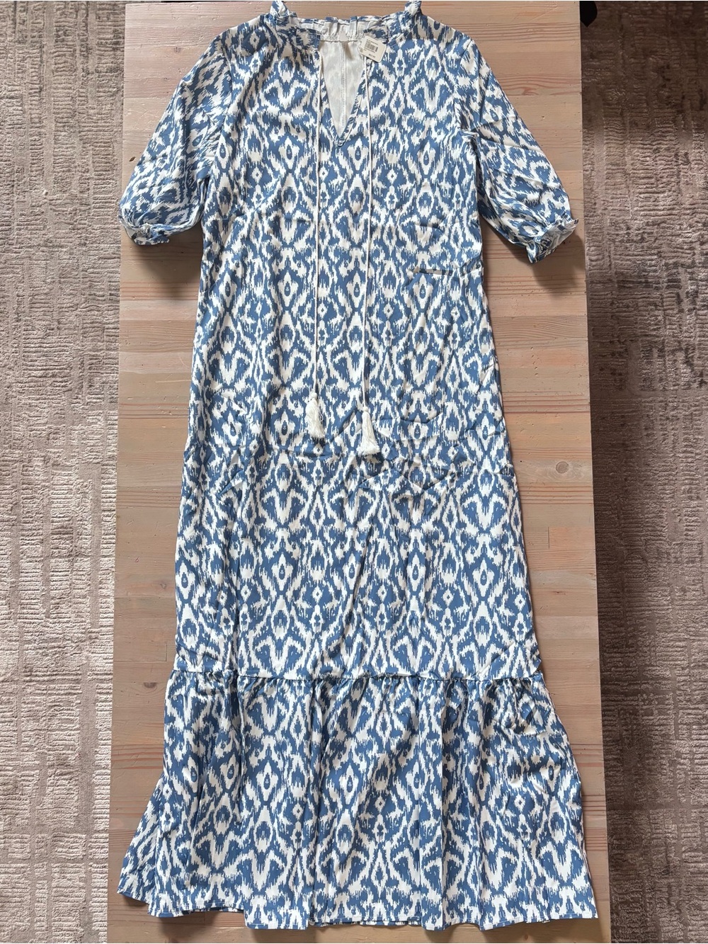 NWT Blue White Print Flowy Boho Maxi Dress - Picture 2 of 7